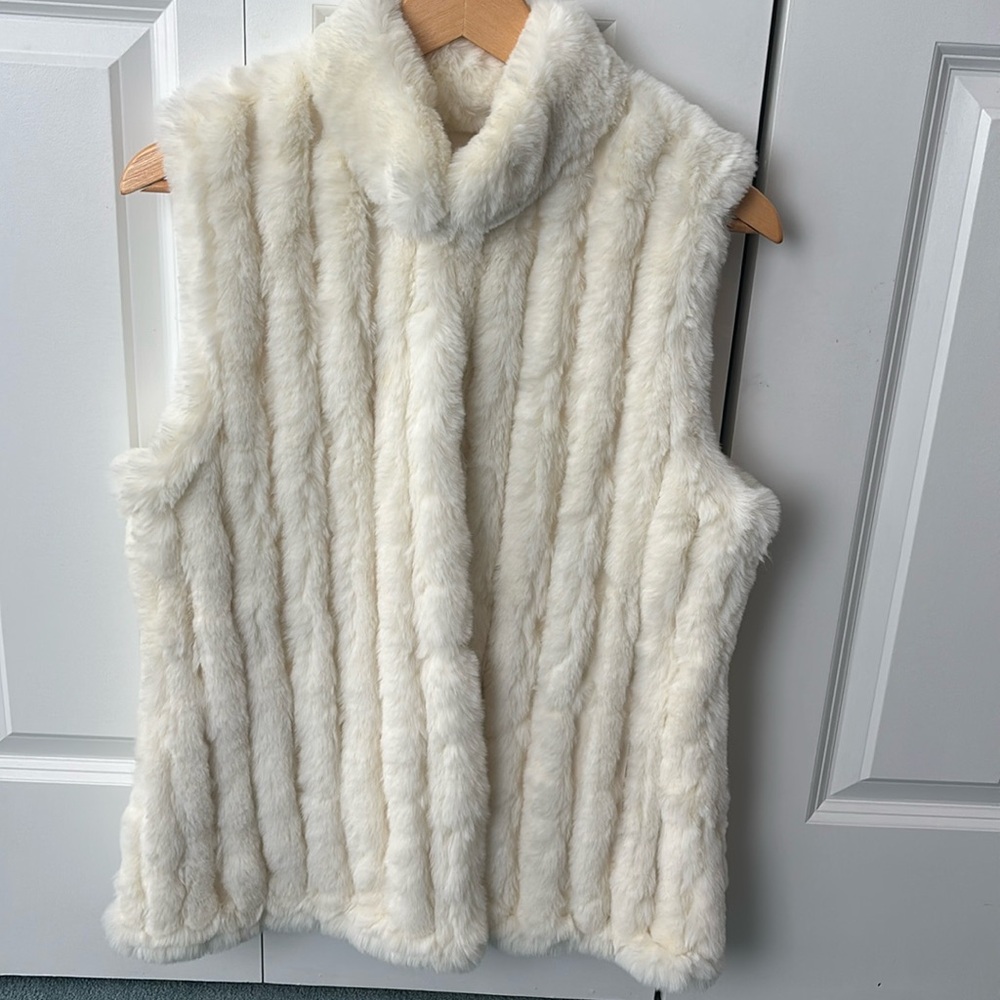 Jayley collection faux fur vest